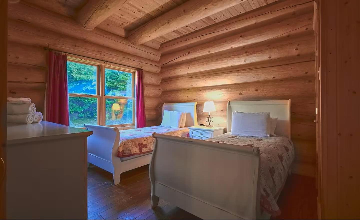 Executive Plus 44 - Majestic Log Chalet With Hot Tub Sauna Heated Pool And Close To Activities Mille-Isles エクステリア 写真