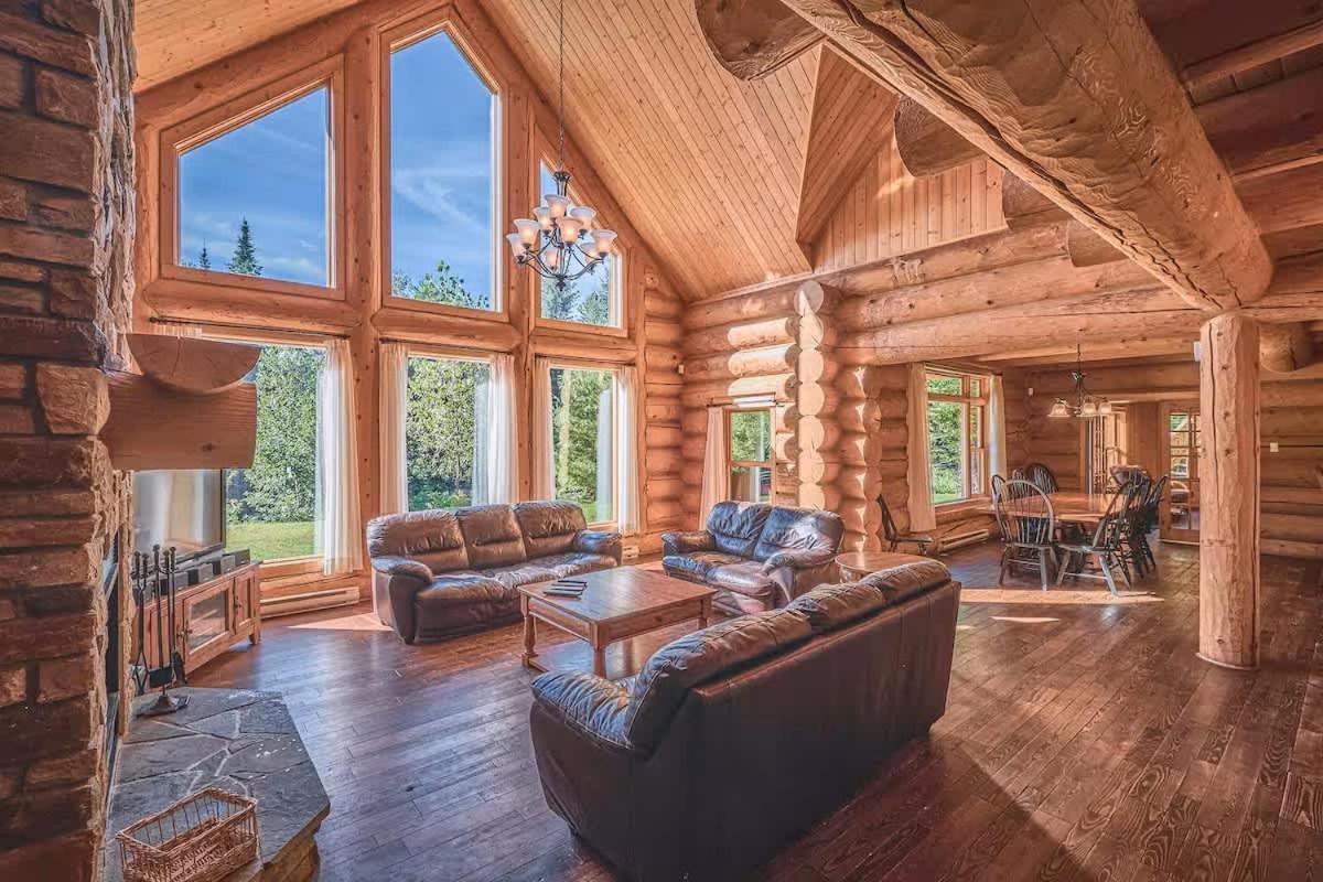 Executive Plus 44 - Majestic Log Chalet With Hot Tub Sauna Heated Pool And Close To Activities Mille-Isles エクステリア 写真